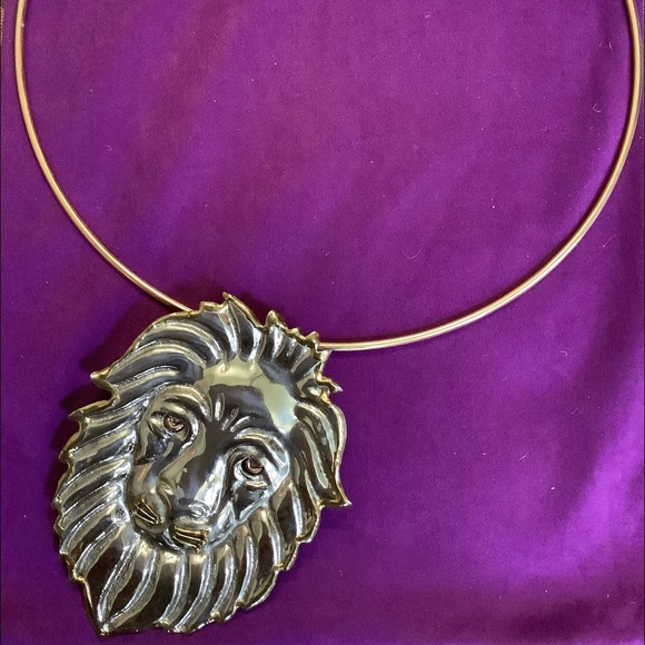 Leo Choker Necklace - Picture 1 of 3